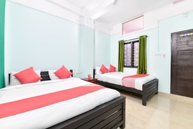 Hotel Drizzle Mount by OYO Rooms
