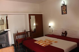 Hotel Sea View Palace- The Beach Hotel