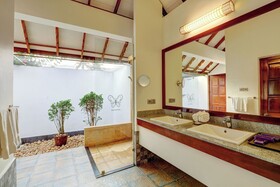 Park Regis Aveda Kumarakom