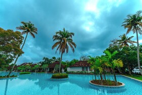 Park Regis Aveda Kumarakom