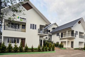 Treebo Trend The Hazeberg Munnar With Mountain View