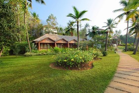 Fragrant Nature Backwater Resort & Ayurveda Spa