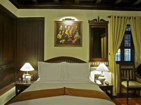 Vasundhara Sarovar Premiere