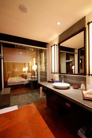 Vasundhara Sarovar Premiere