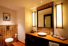 Vasundhara Sarovar Premiere