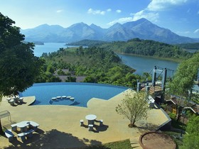 Sharoy Resort