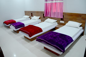 Hotel Raghumani Palace