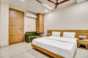Fabhotel Prime Manjeet