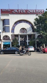 Hotel Arch Manor