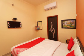 Hotel Cristal Park by OYO Rooms