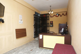 Hotel Cristal Park by OYO Rooms