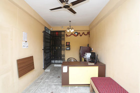 Hotel Cristal Park by OYO Rooms