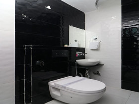 Capital O 15671 Hotel Jalsa Dlx