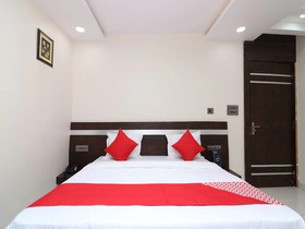 Capital O 15671 Hotel Jalsa Dlx