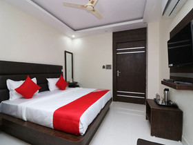 Capital O 15671 Hotel Jalsa Dlx