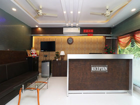 Capital O 15671 Hotel Jalsa Dlx