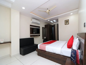 Capital O 15671 Hotel Jalsa Dlx