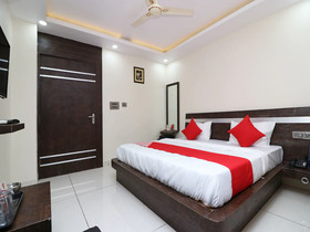 Capital O 15671 Hotel Jalsa Dlx