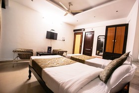 Hotel Pathik