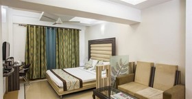 Hotel Ranjit's Lakeview