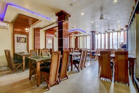 Hotel Sanjay by OYO Rooms