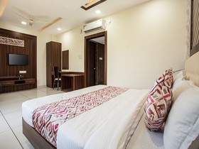 Hotel Shri Vilas By OYO Rooms