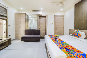 Hotel Siya Palace by OYO Rooms