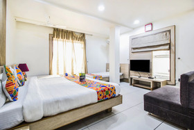 Hotel Siya Palace by OYO Rooms