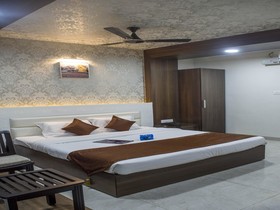 Hotel Tilak
