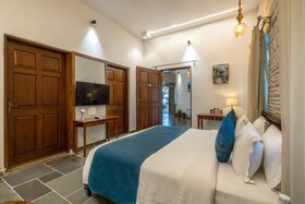 Moonstone Bhopal Ama Stays & Trails