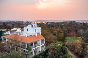 Moonstone Bhopal Ama Stays & Trails