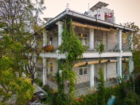 Moonstone Bhopal Ama Stays & Trails