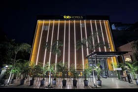 Oasis Yellow Courtyard by Fabhotel