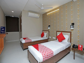 OYO 13134 Grand Regency