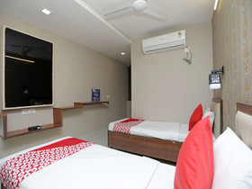 OYO 13134 Grand Regency