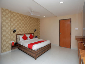 OYO 13134 Grand Regency