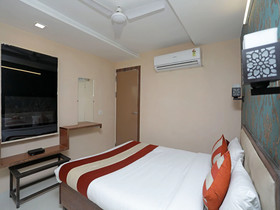OYO 13134 Grand Regency