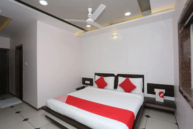OYO 19312 Hotel Shiv Shakti