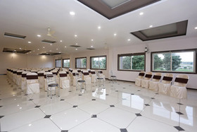 OYO 19312 Hotel Shiv Shakti