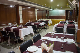 Pleasure Inn by OYO Rooms