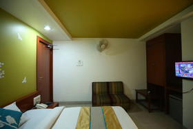 Pleasure Inn by OYO Rooms