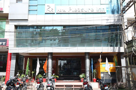 Pleasure Inn by OYO Rooms