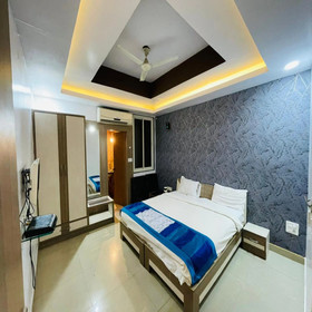 Hotel SKG Royal Palace