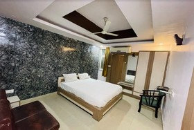 Hotel SKG Royal Palace