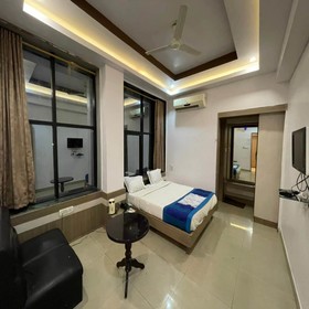 Hotel SKG Royal Palace