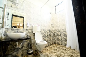 TGI Insignia Resort & Villa's