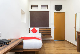 The Park View By OYO Rooms