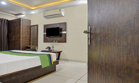 Treebo Trend Jalsa Dlx