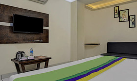 Treebo Trend Jalsa Dlx