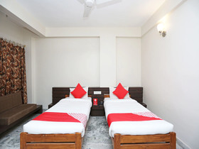 Vijay Palace by OYO Rooms